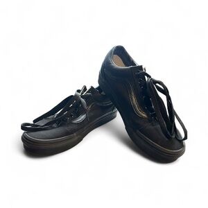 Vans Old Skool Black – US Women 6.5 / US Men 5 / EUR 36.5.